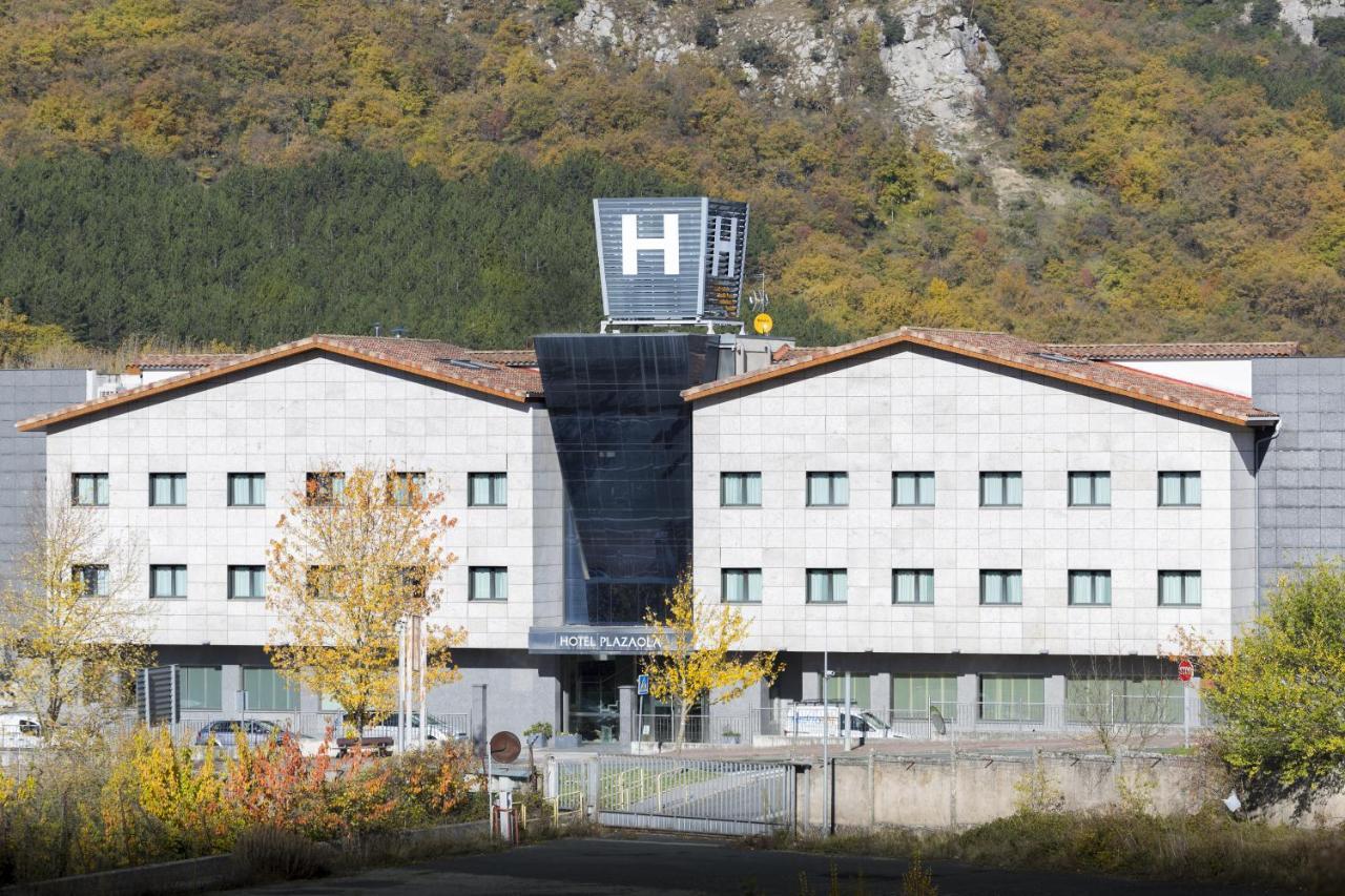 Hotel Plazaola Irurtzun Esterno foto